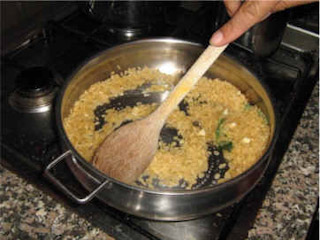 tostear el arroz 